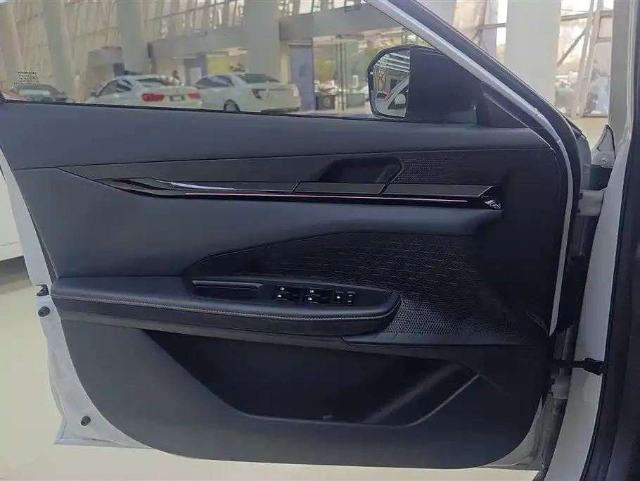 Changan UNI-V 2024 из CN, фото 9