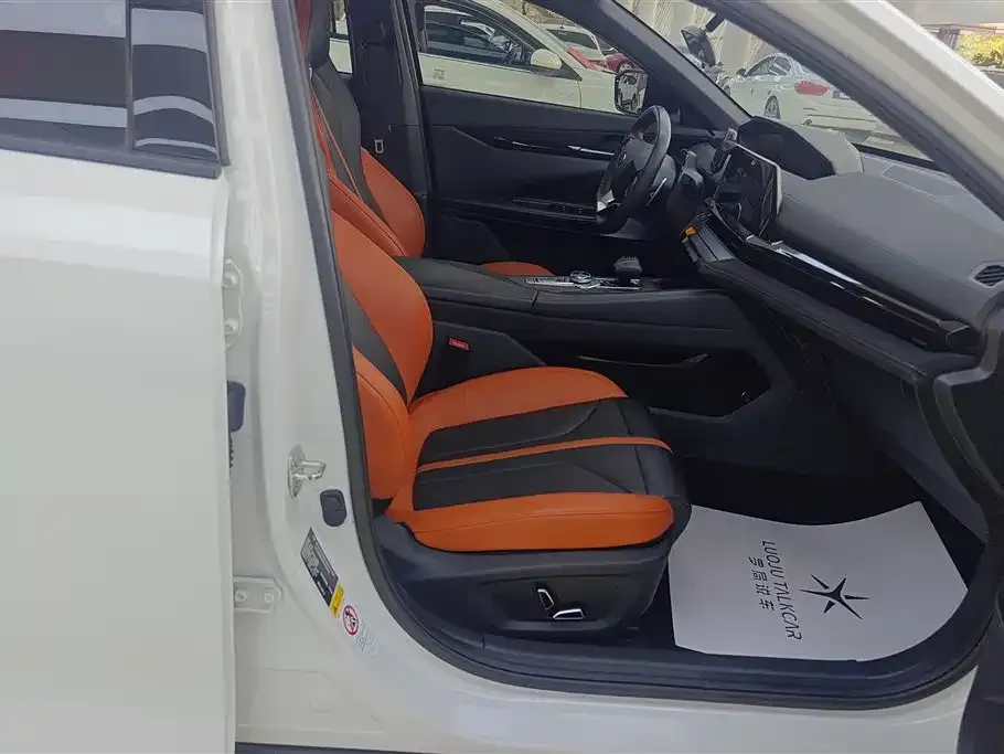 Changan UNI-V 2024 из CN, фото 2