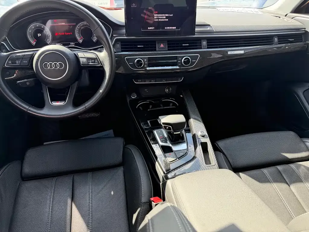Audi A4L 2021 из CN, фото 4
