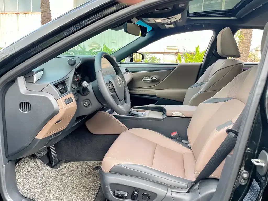 Lexus ES 2025 из CN, фото 8