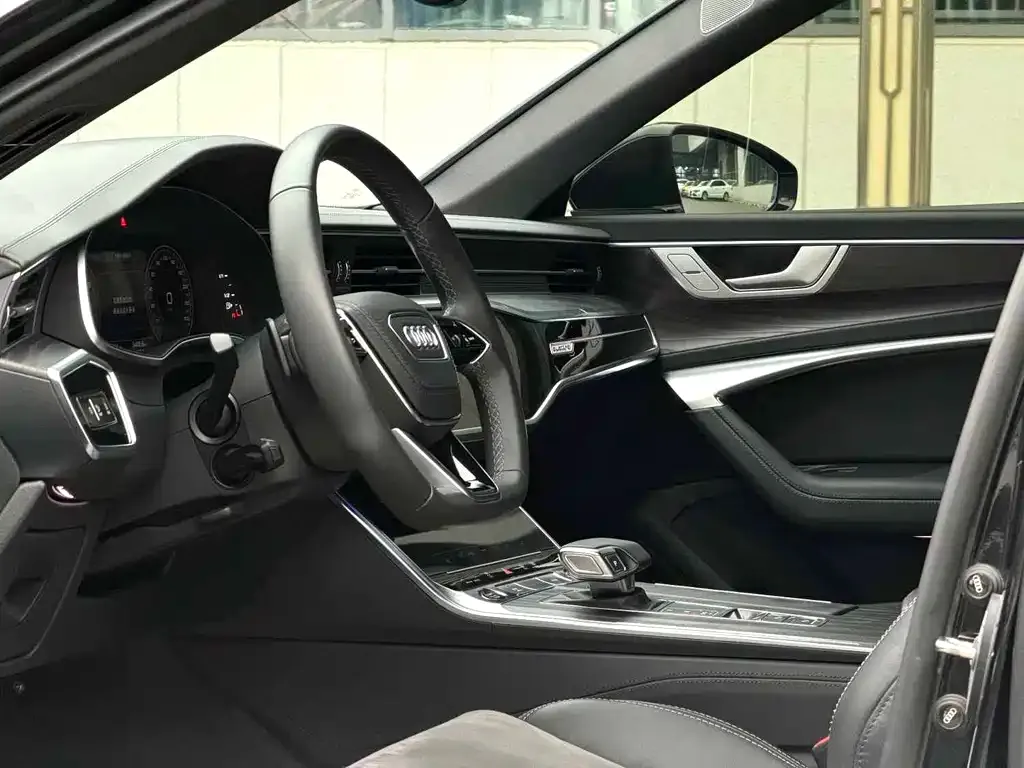 Audi A6L 2024 из CN, фото 6