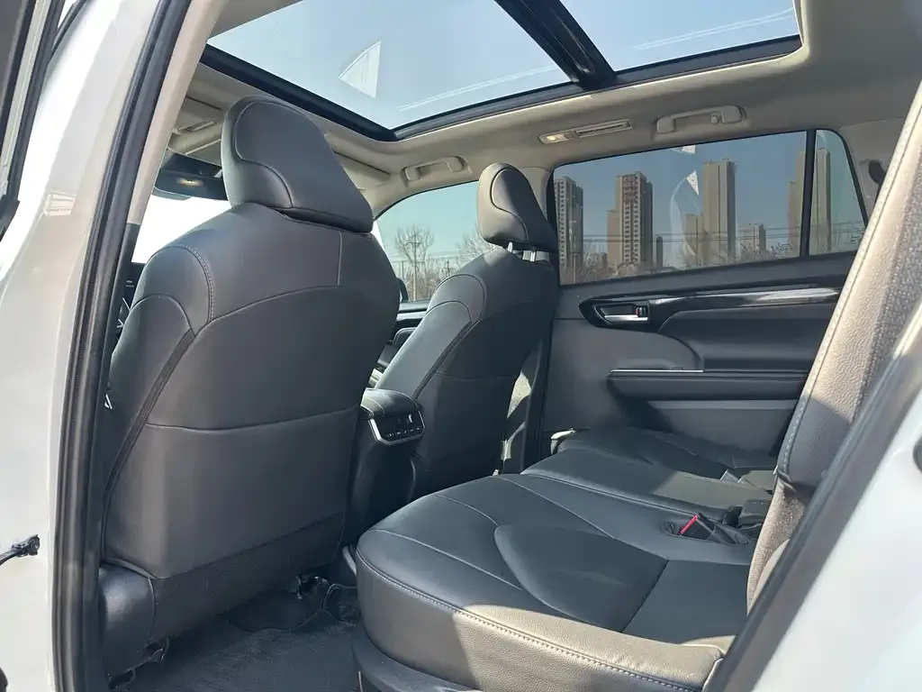 Toyota Highlander 2024 из CN, фото 5
