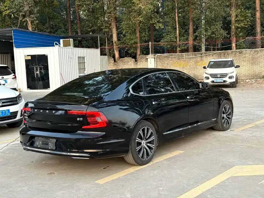 Volvo S90 — фото 4