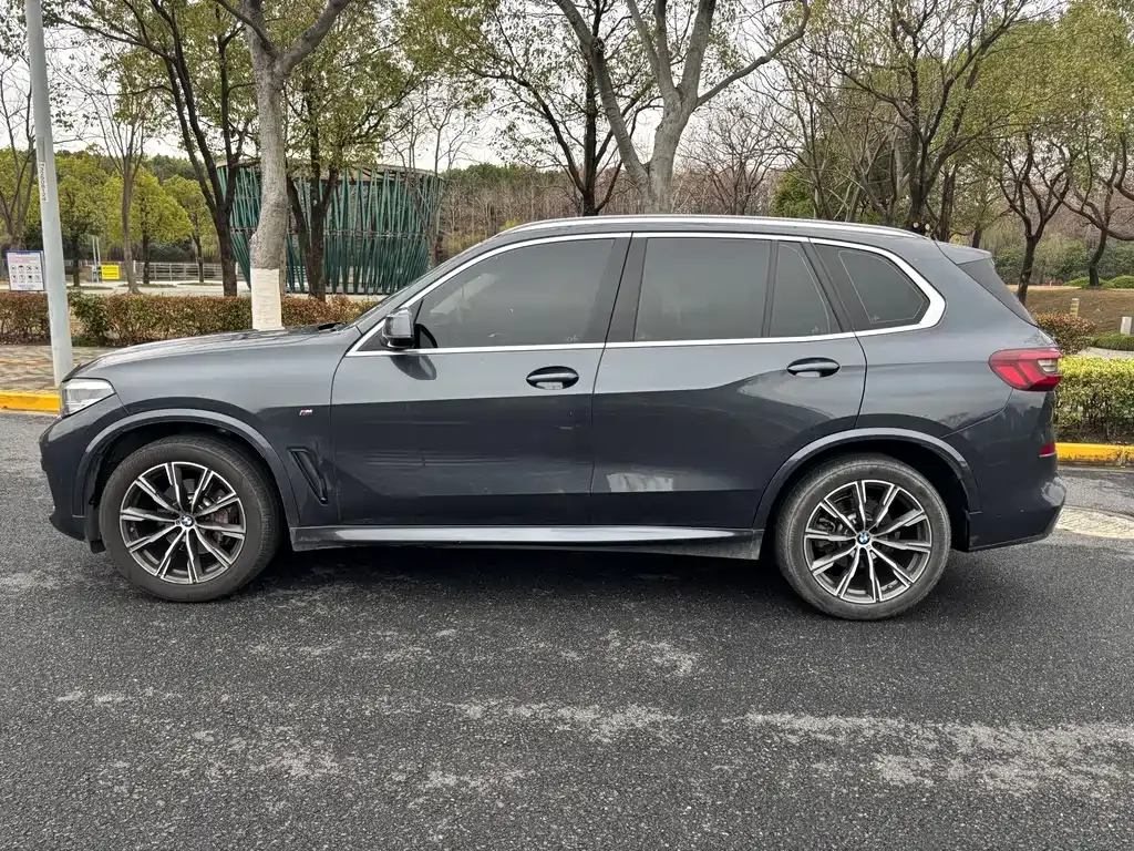 BMW X5 (Import) — фото 8