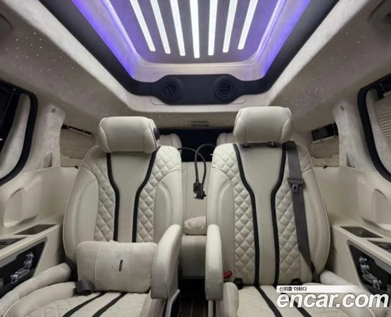 Kia Carnival — фото 10