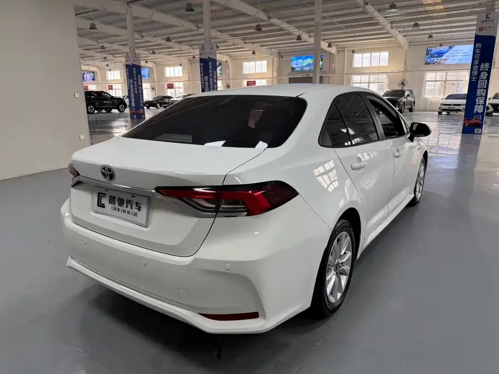 Toyota Corolla 2023 из CN, фото 7