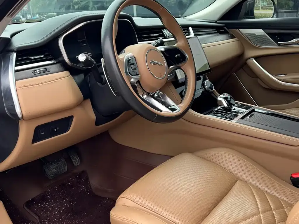 Jaguar XFL 2023 из CN, фото 3