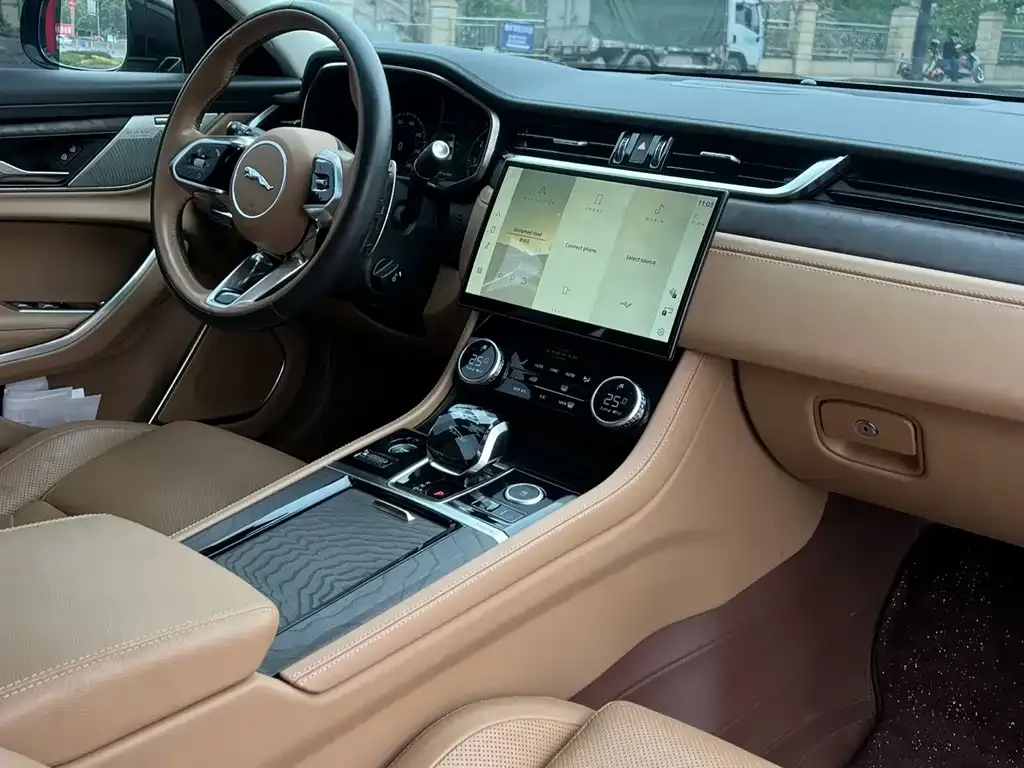 Jaguar XFL 2023 из CN, фото 8