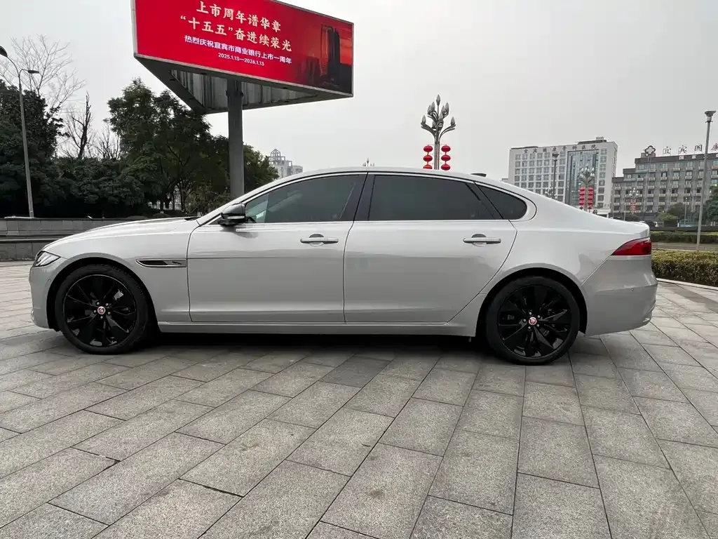 Jaguar XFL 2023 из CN, фото 4