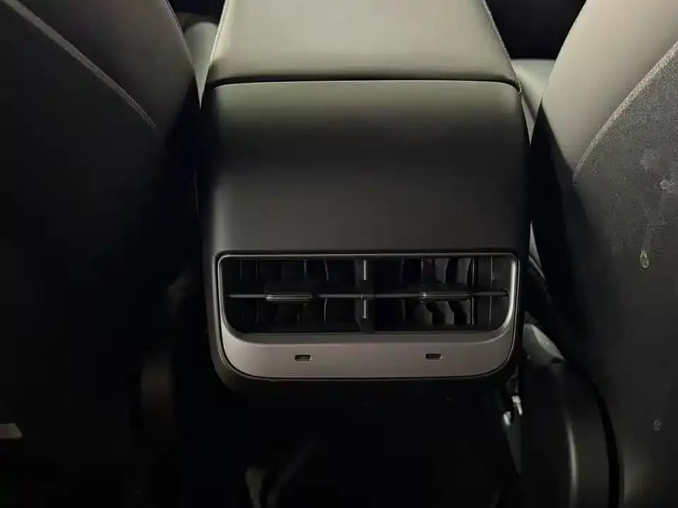 Tesla Model Y 2021 из CN, фото 2