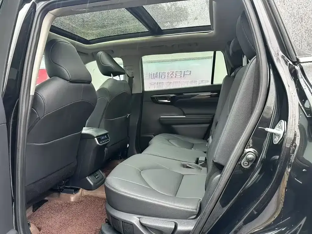 Toyota Highlander 2025 из CN, фото 7