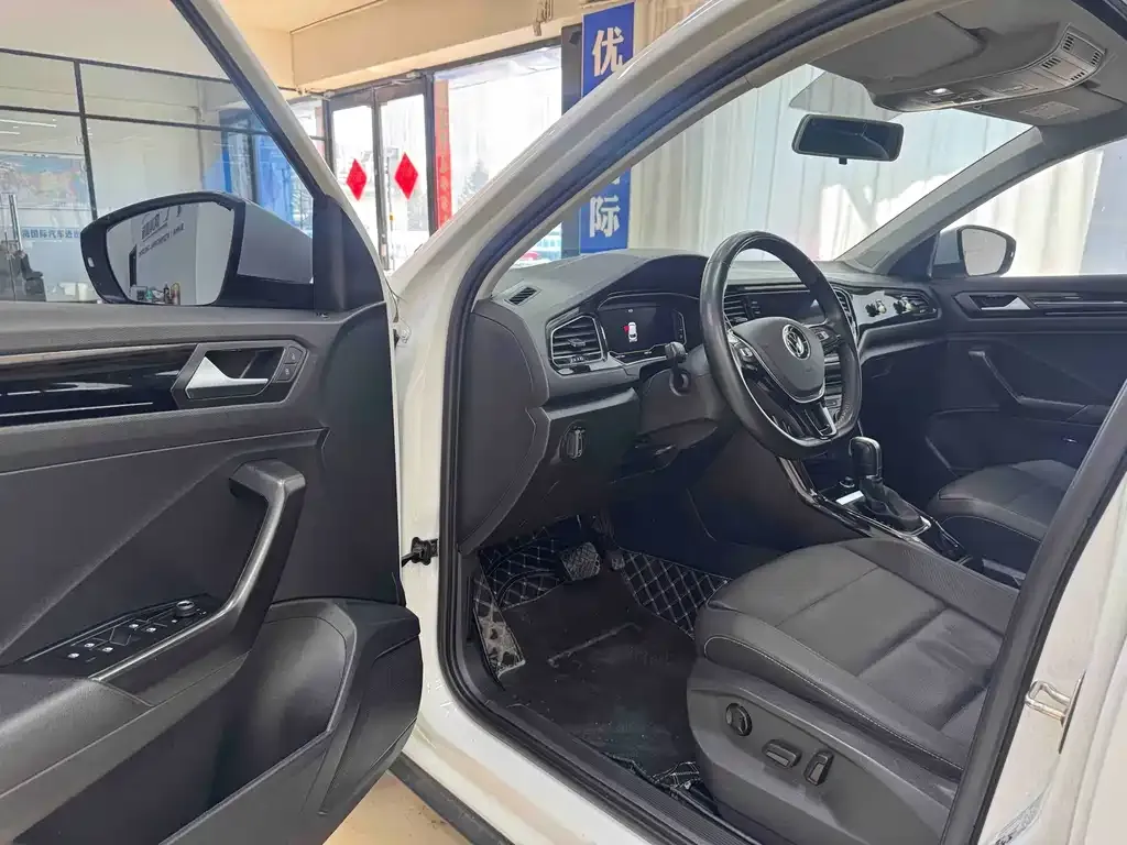 Volkswagen T-Roc 2022 из CN, фото 8
