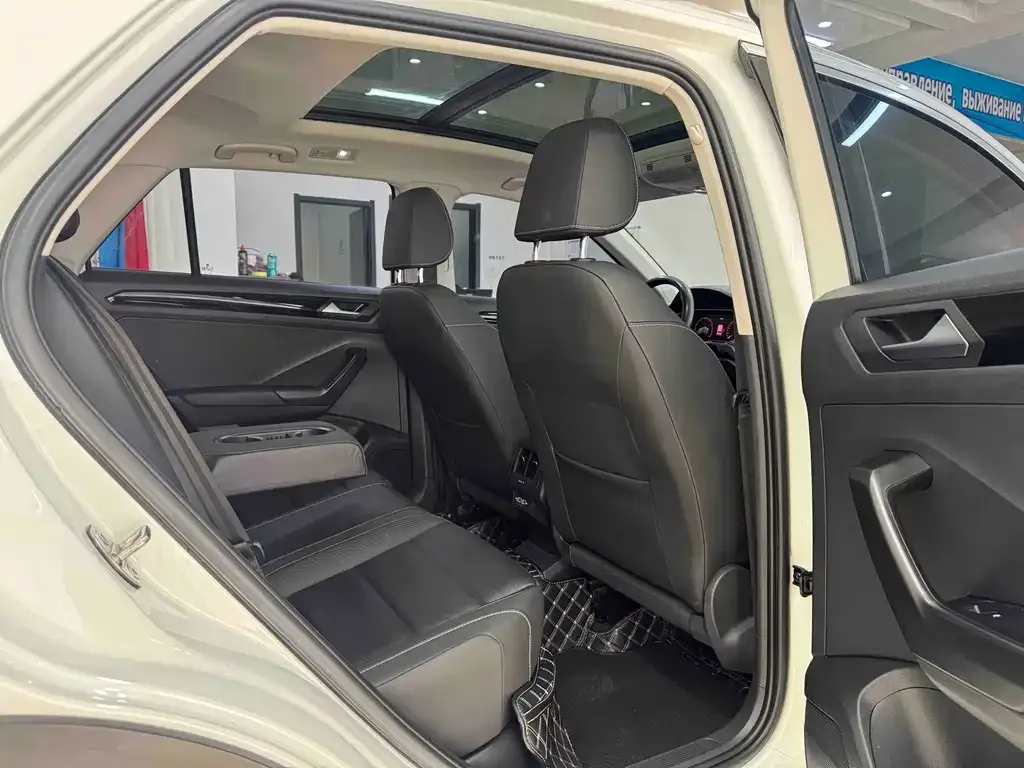 Volkswagen T-Roc 2022 из CN, фото 7