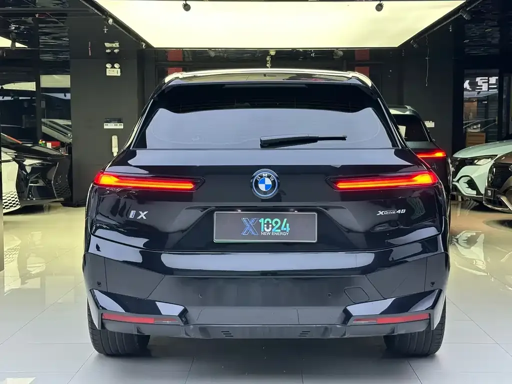 BMW iX 2024 из CN, фото 2
