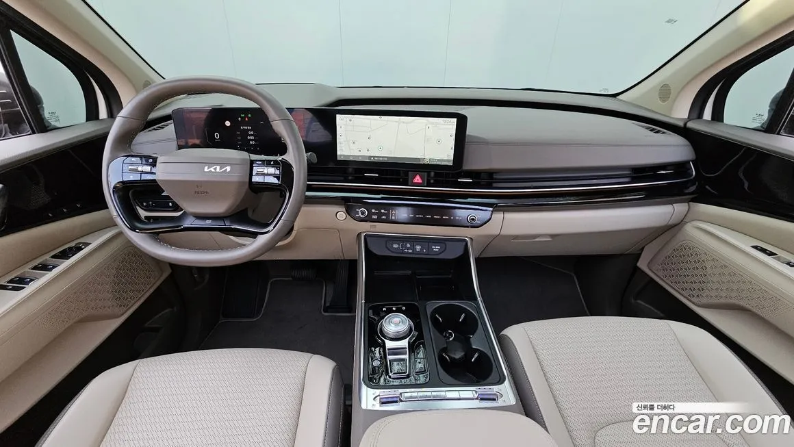 Kia Carnival — фото 10