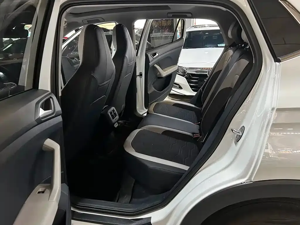 Volkswagen Tharu 2025 из CN, фото 8