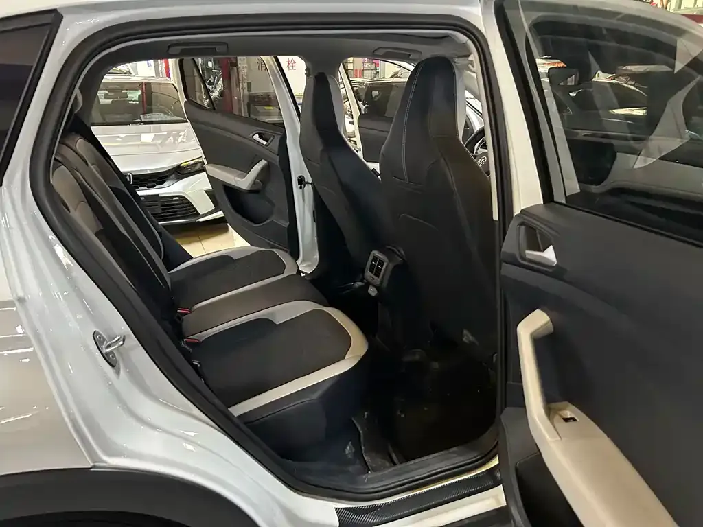Volkswagen Tharu 2025 из CN, фото 3