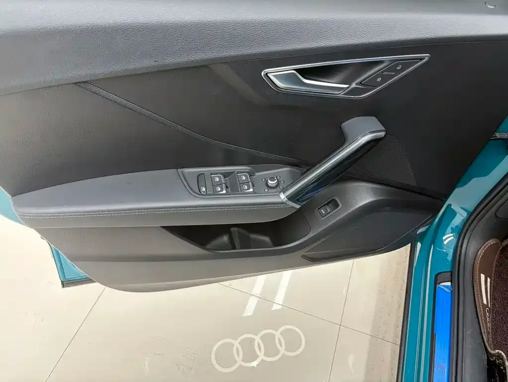 Audi Q2L 2022 из CN, фото 4