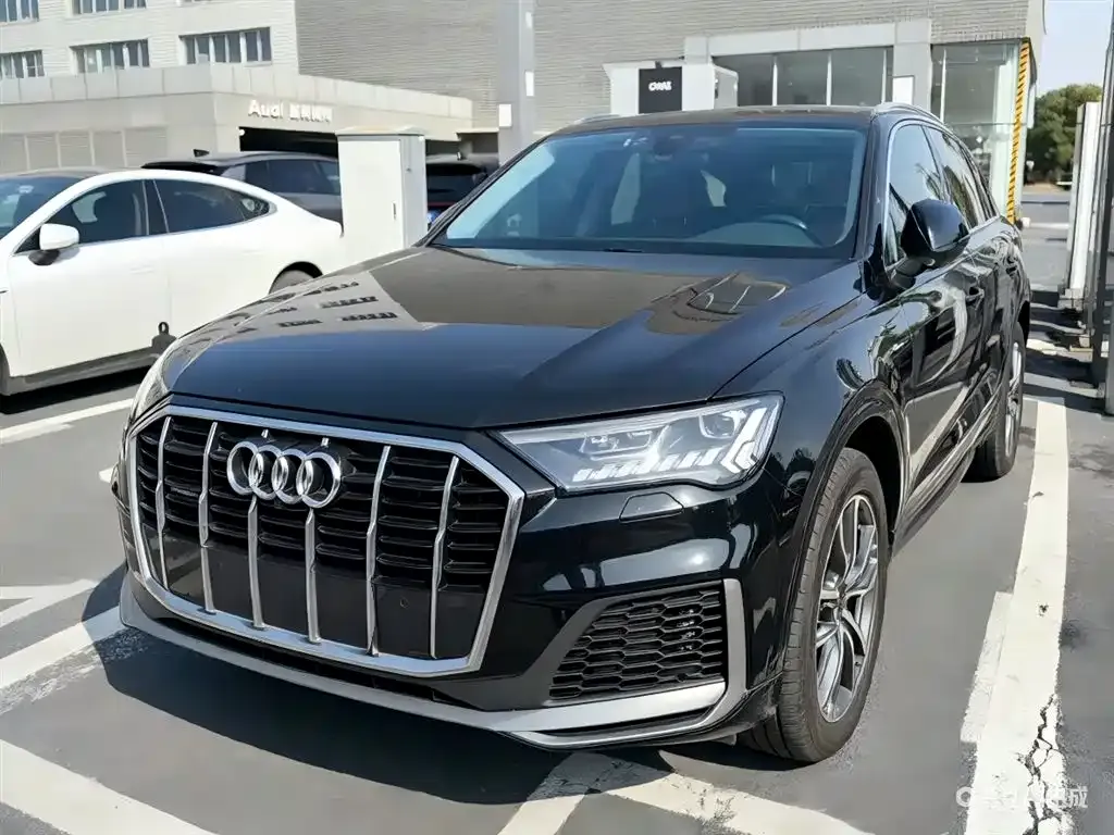 Audi Q7 2022 из CN, фото 1