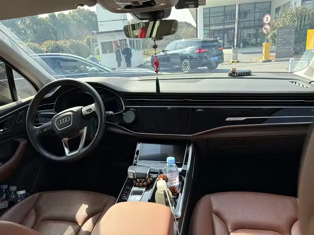 Audi Q7 2022 из CN, фото 2