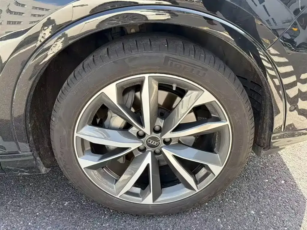 Audi Q7 2022 из CN, фото 9