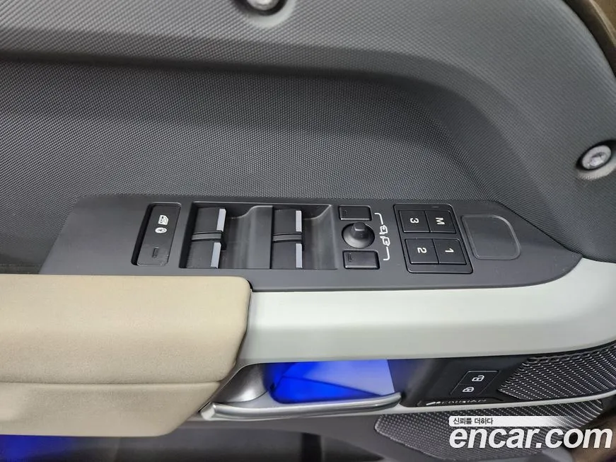 Land Rover Defender 2023 из KR, фото 2