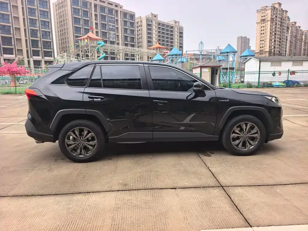 Toyota RAV4 2024 из CN, фото 8