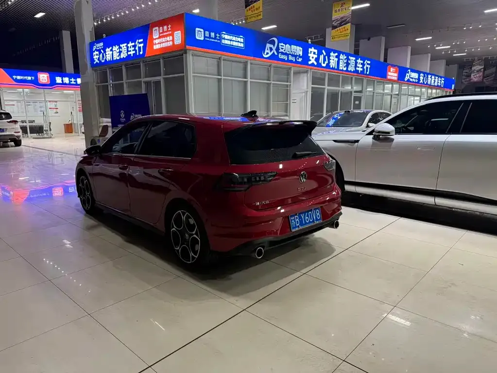 Volkswagen Golf GTI — фото 2