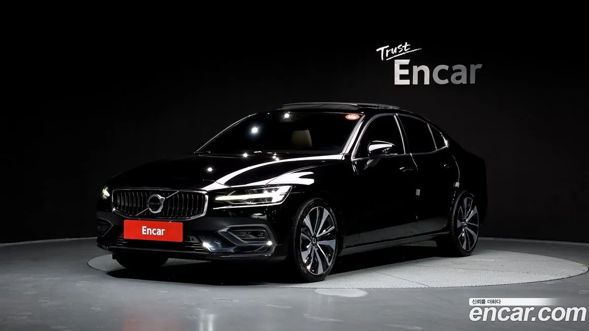 Volvo S60 2023 из KR, фото 1