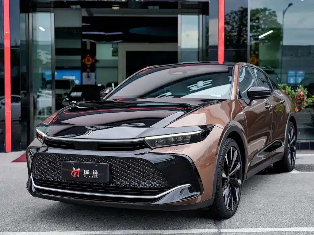 Toyota Crown SportCross 2024 из CN, фото 1