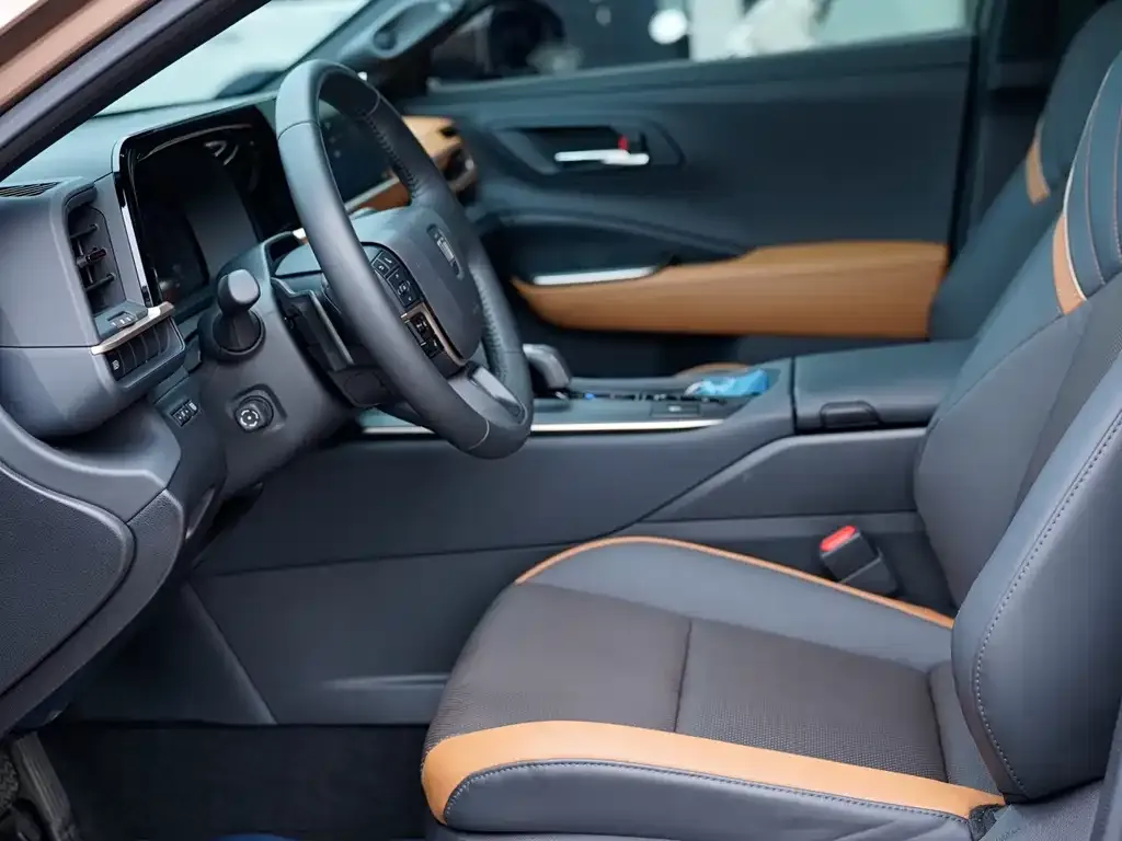 Toyota Crown SportCross 2024 из CN, фото 7