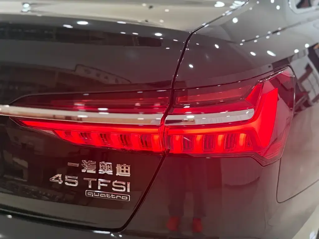 Audi A6L — фото 4