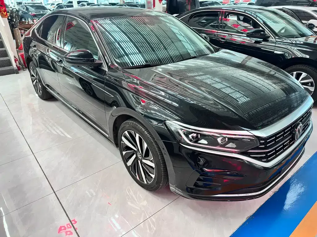 Volkswagen Passat — фото 7