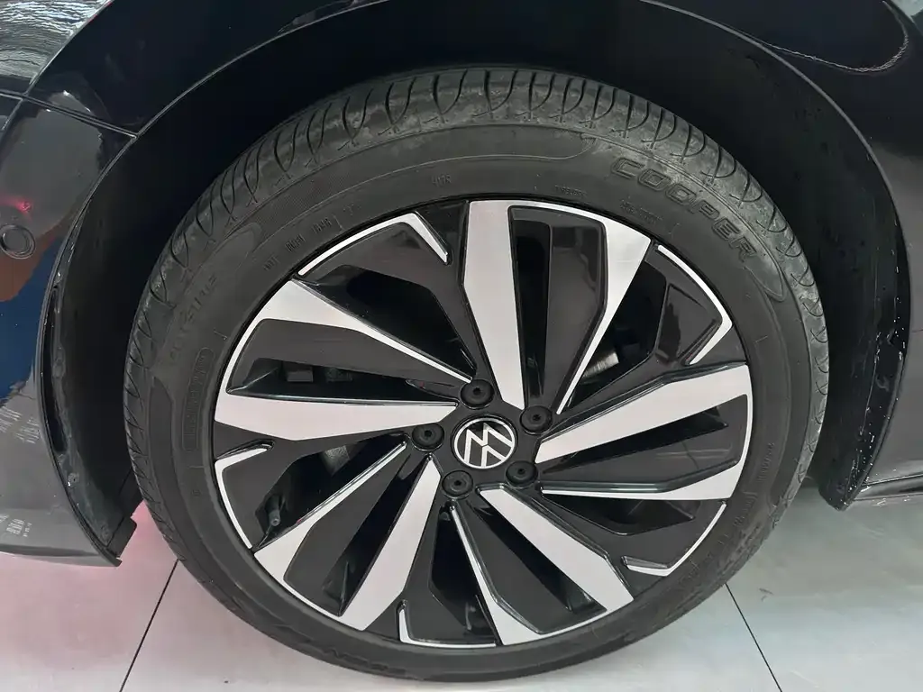 Volkswagen Passat — фото 4