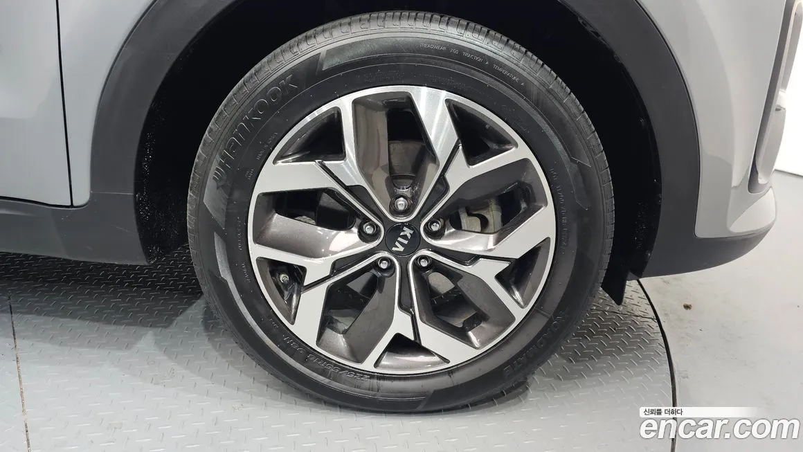 Kia Sportage — фото 7
