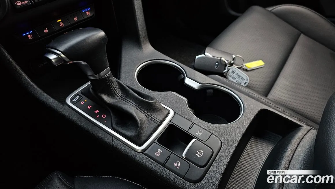 Kia Sportage — фото 10