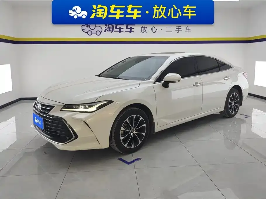 Toyota Avalon 2023 из CN, фото 1