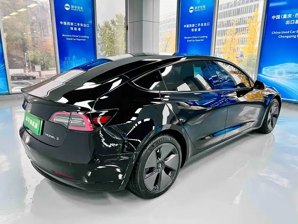 Tesla Model 3 — фото 5
