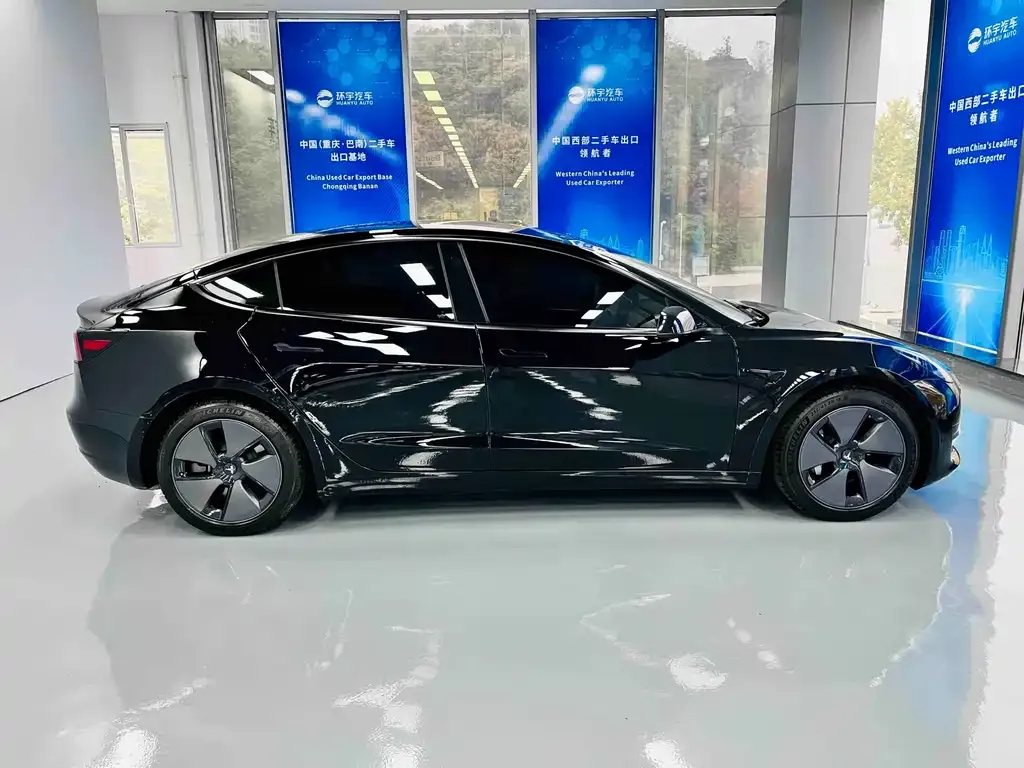 Tesla Model 3 — фото 2