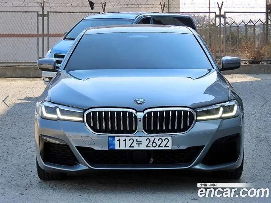 BMW 5-Series — фото 1