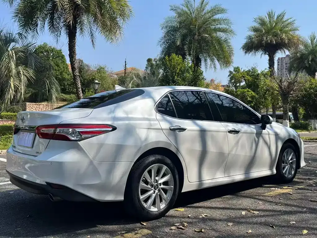 Toyota Camry 2023 из CN, фото 7