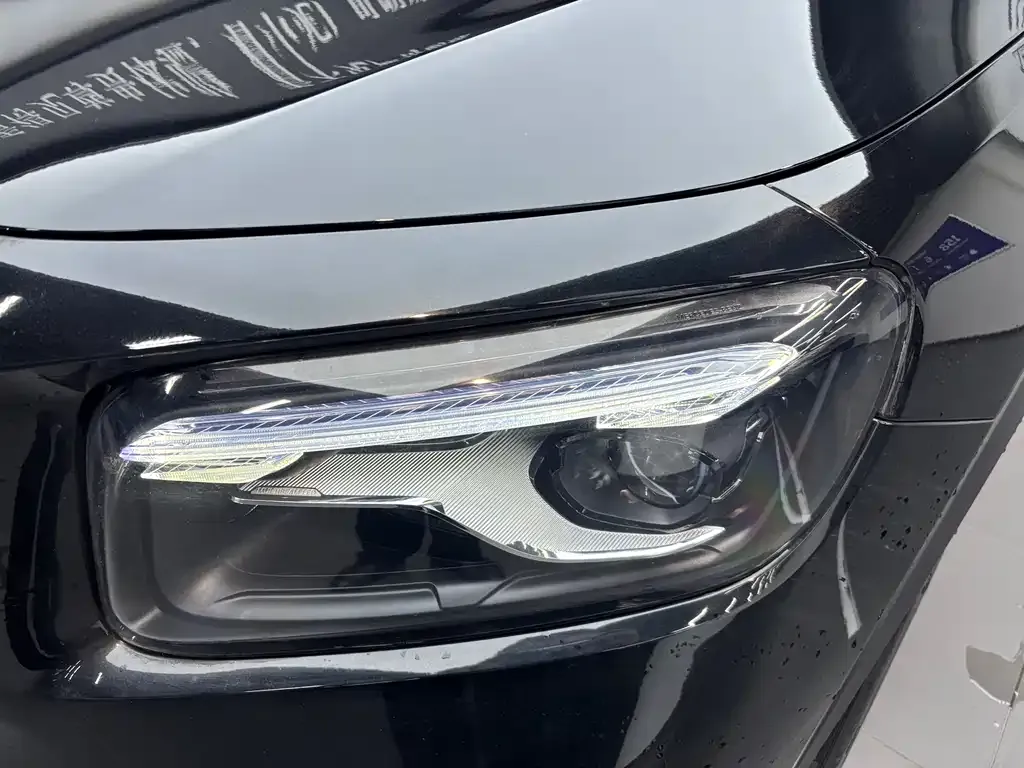 Mercedes-Benz GLB AMG — фото 10