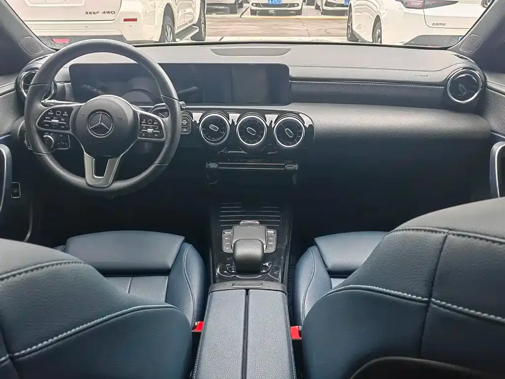 Mercedes-Benz A-Class 2021 из CN, фото 4