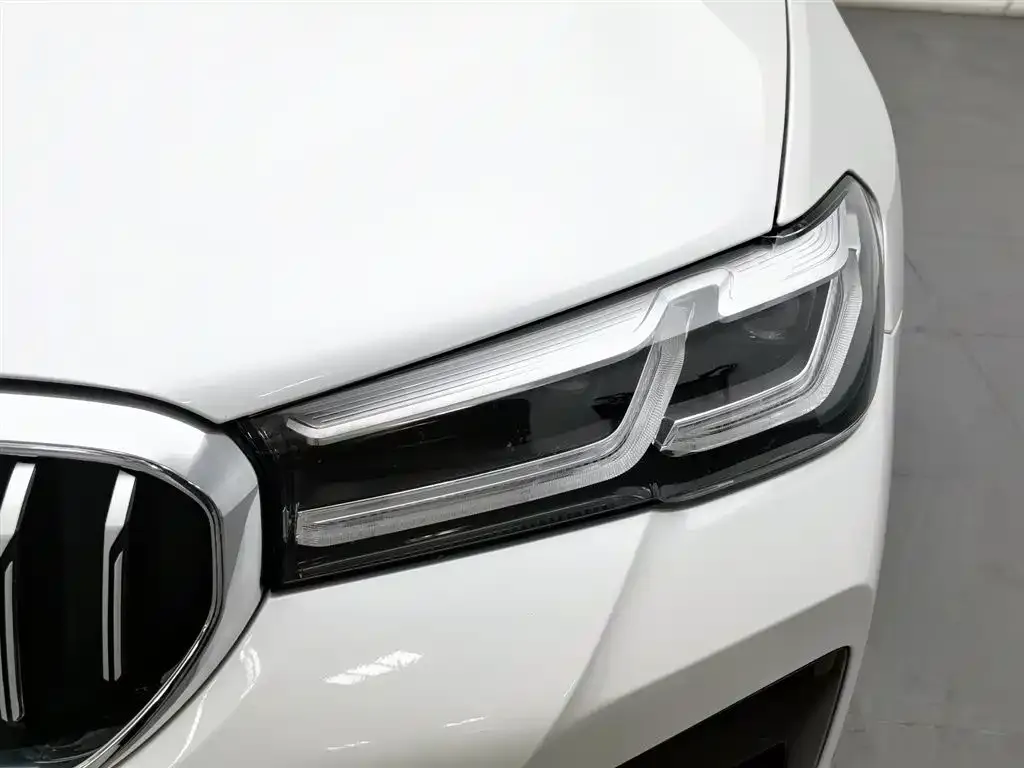 BMW 5 Series — фото 5