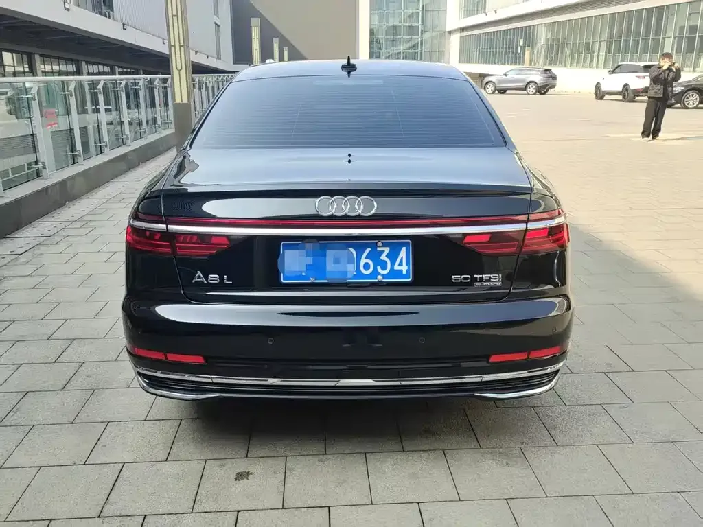 Audi A8 2023 из CN, фото 5