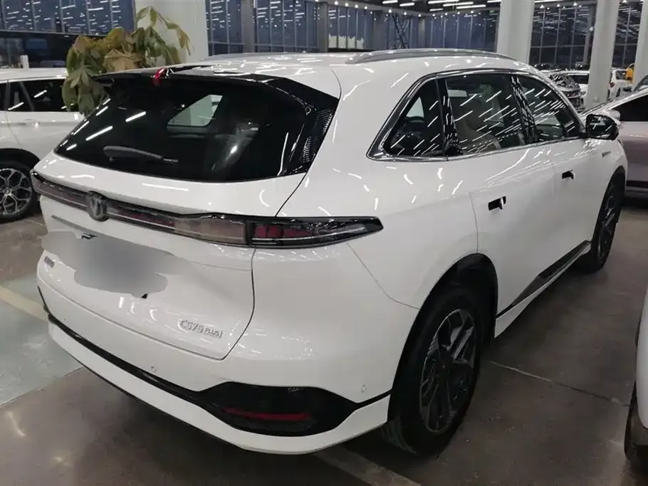 Changan CS75PLUS — фото 3