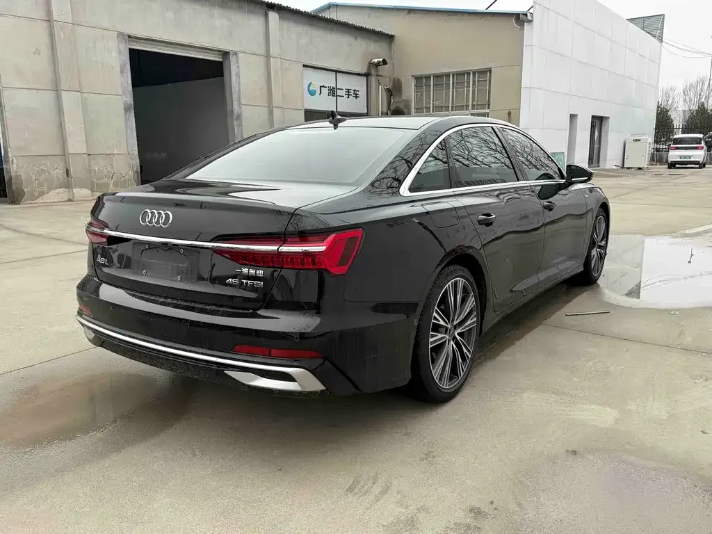 Audi A6L 2024 из CN, фото 5