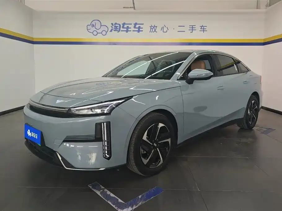 Geely Galaxy L6