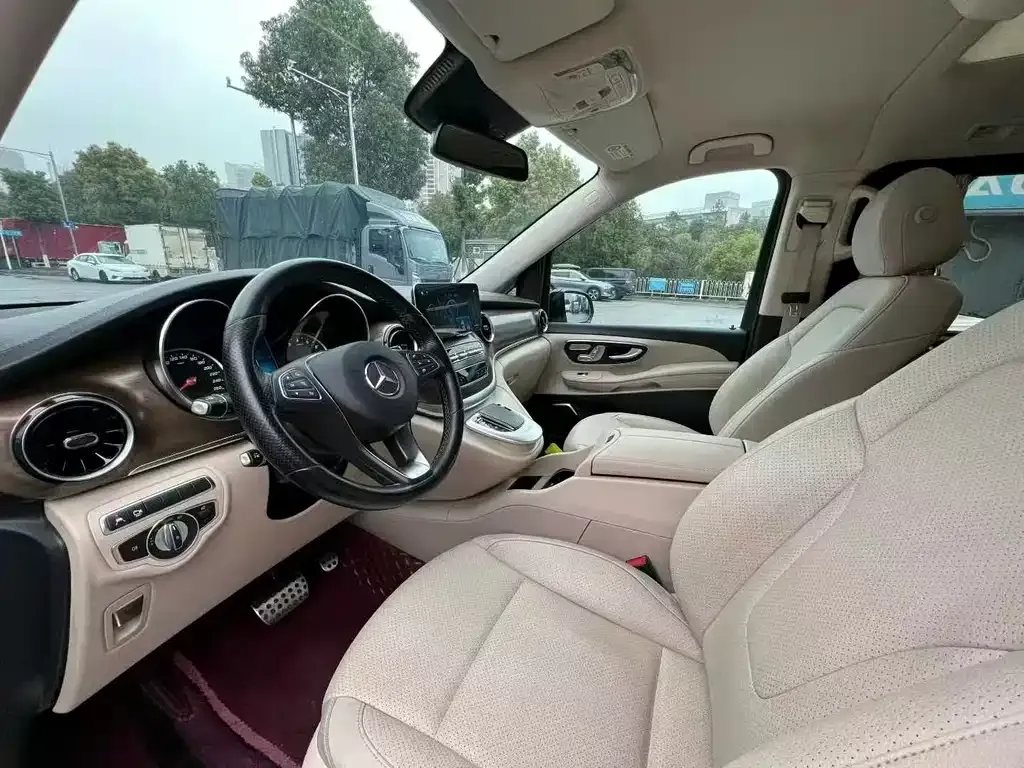 Mercedes-Benz V-Class 2021 из CN, фото 7