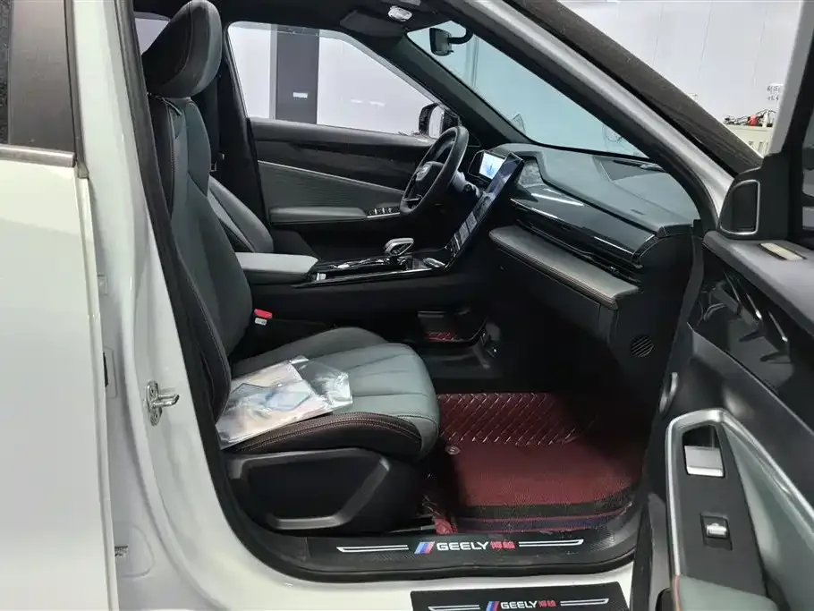 Geely Boyue 2025 из CN, фото 10
